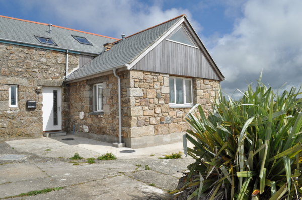 Modern timber frame cottage