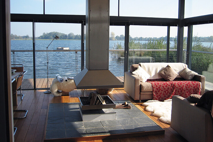 Scandinavian-style house with a splendid view of the sea - www.homeworlddesign. Scandinavian-style house with a splendid view of the sea - www.homeworlddesign.