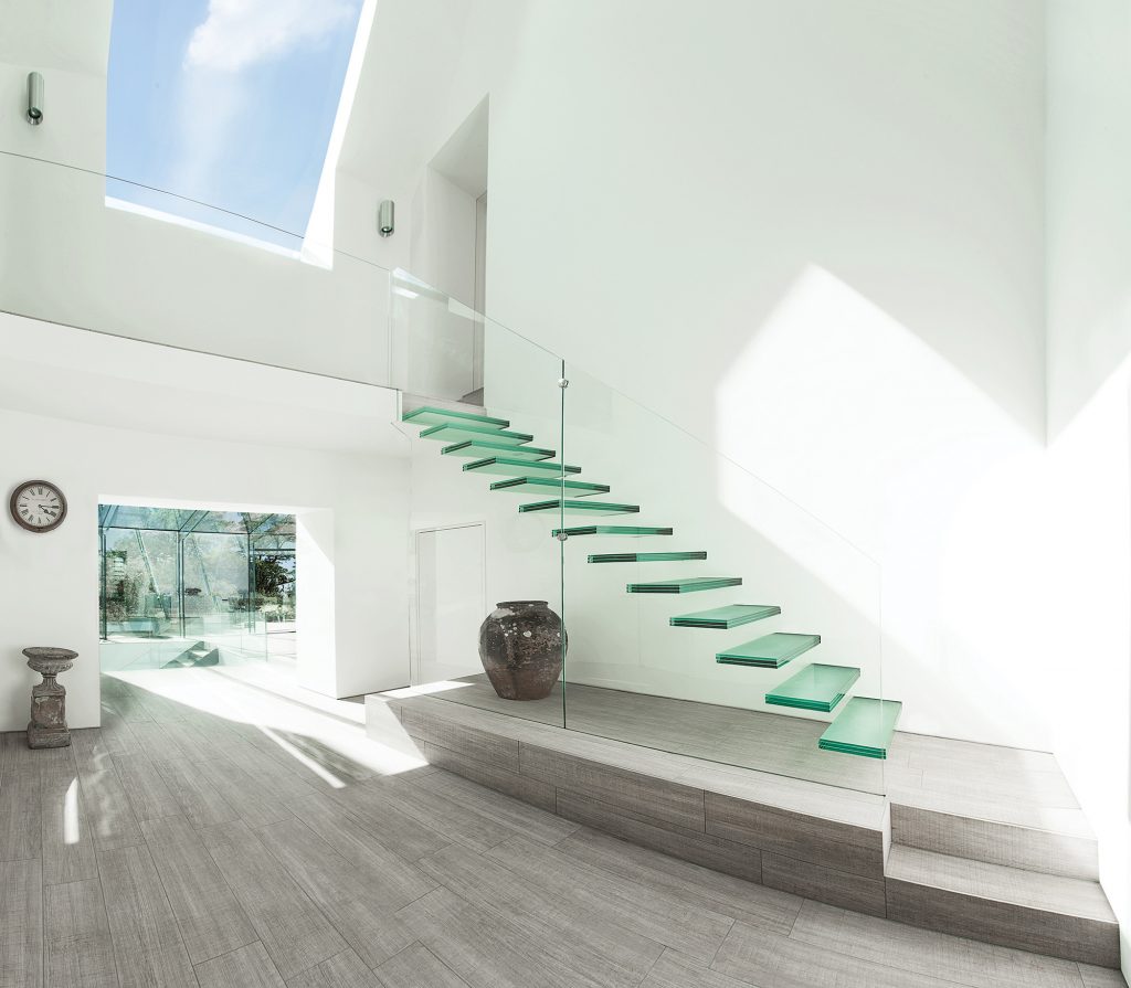 Glass staircase by AR Design