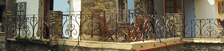 reclaimed iron balustrade