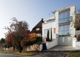 Bauhaus-inspired timber frame bungalow