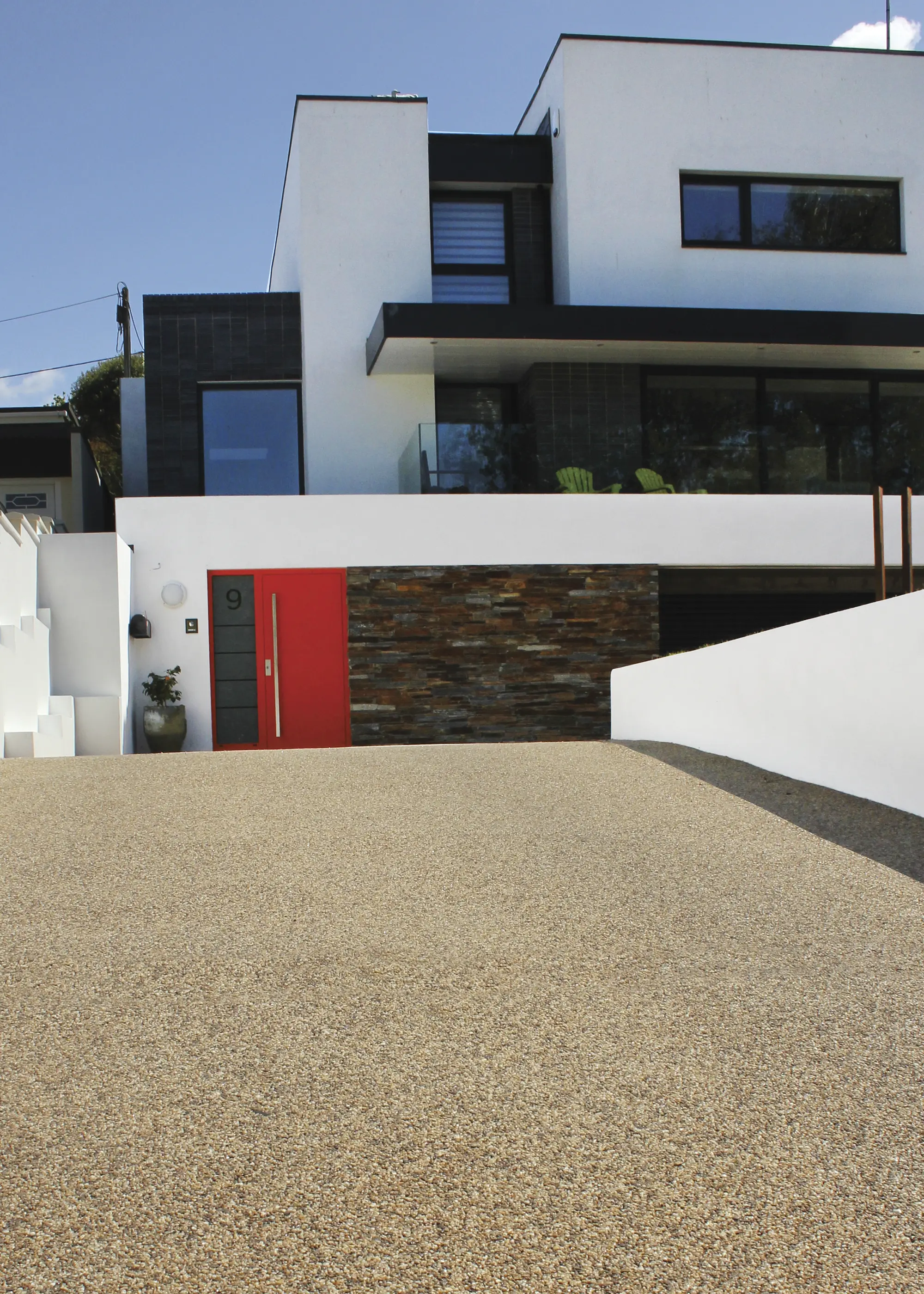 Driveway Materials: What’s the Best Driveway Surface Material for Your Project?