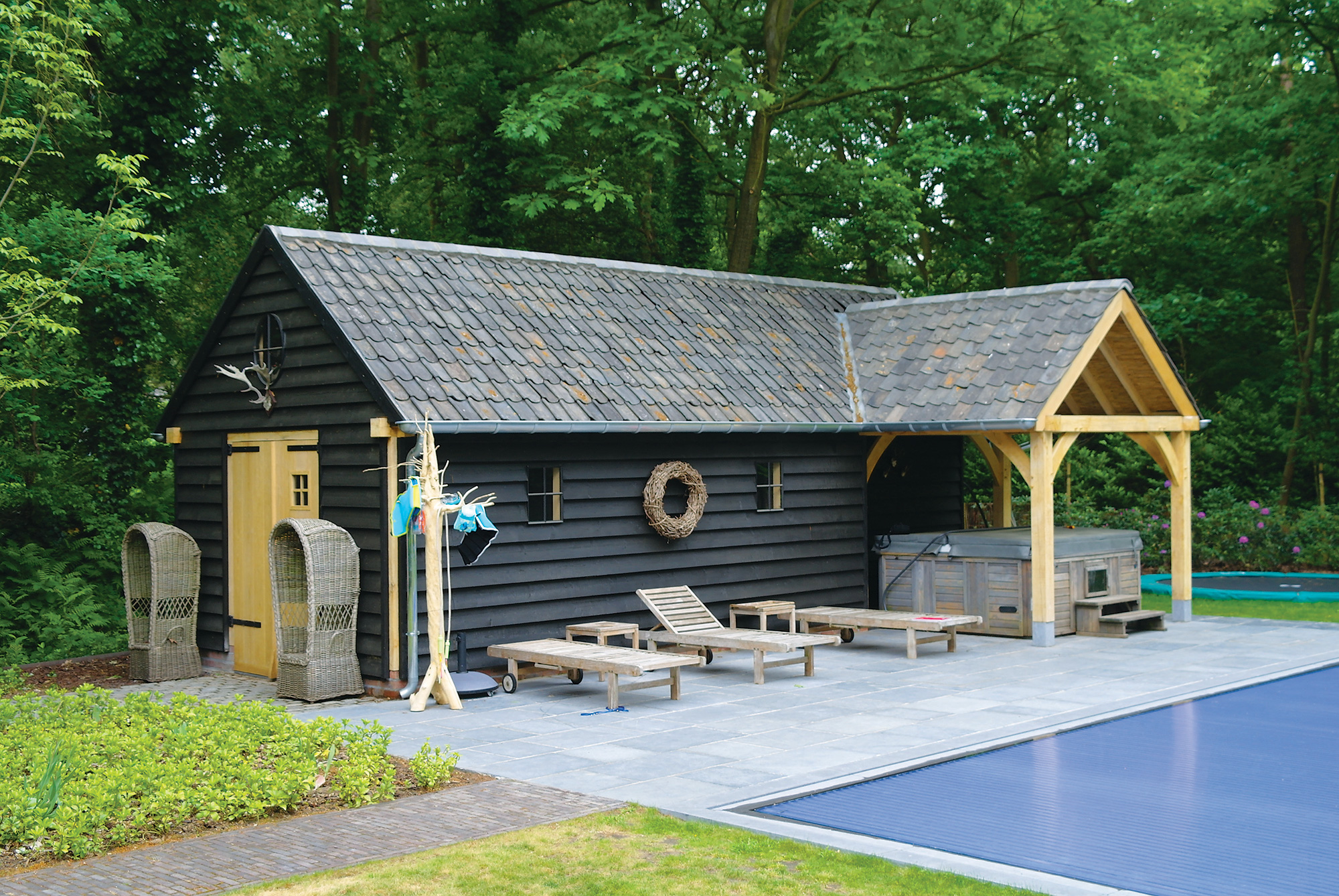 pool outbuilding by the oak design company