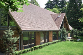 Barn- style oak house