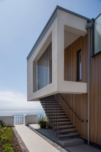 Contemporary cliff-side self-build