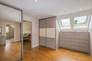 Tudor Farmhouse bedroom by Scandia-Hus