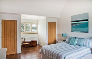 Contemporary bedroom scheme