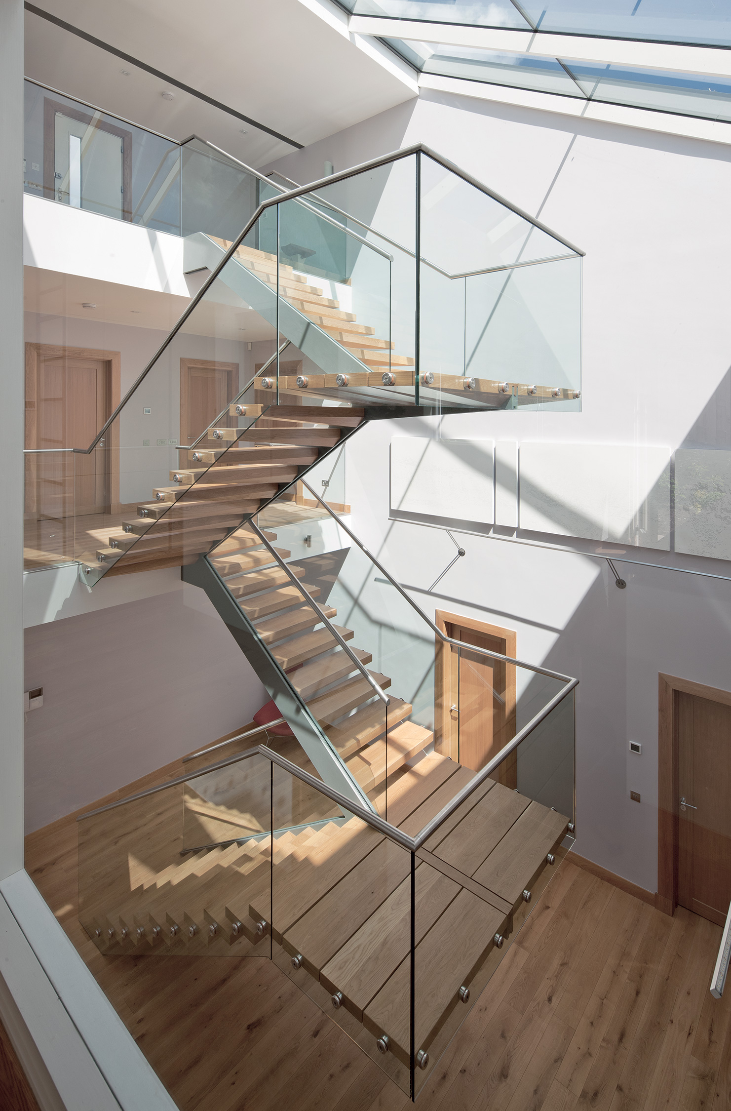 Choosing the Right Cantilevered Staircase Build It