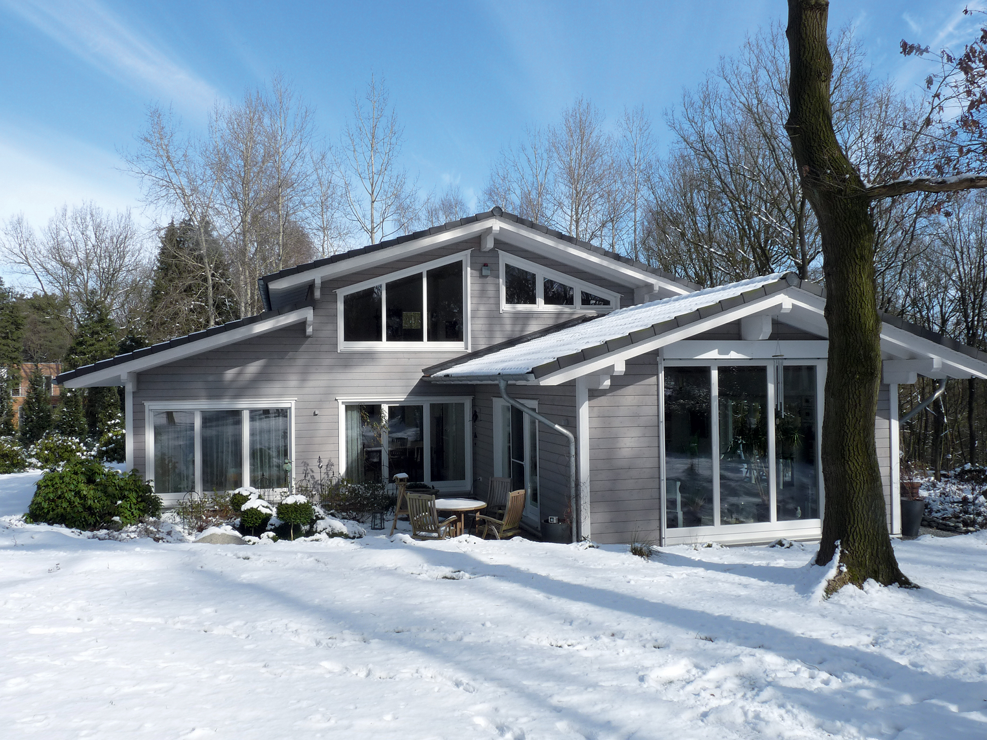 Stommel Haus self build home in the snow