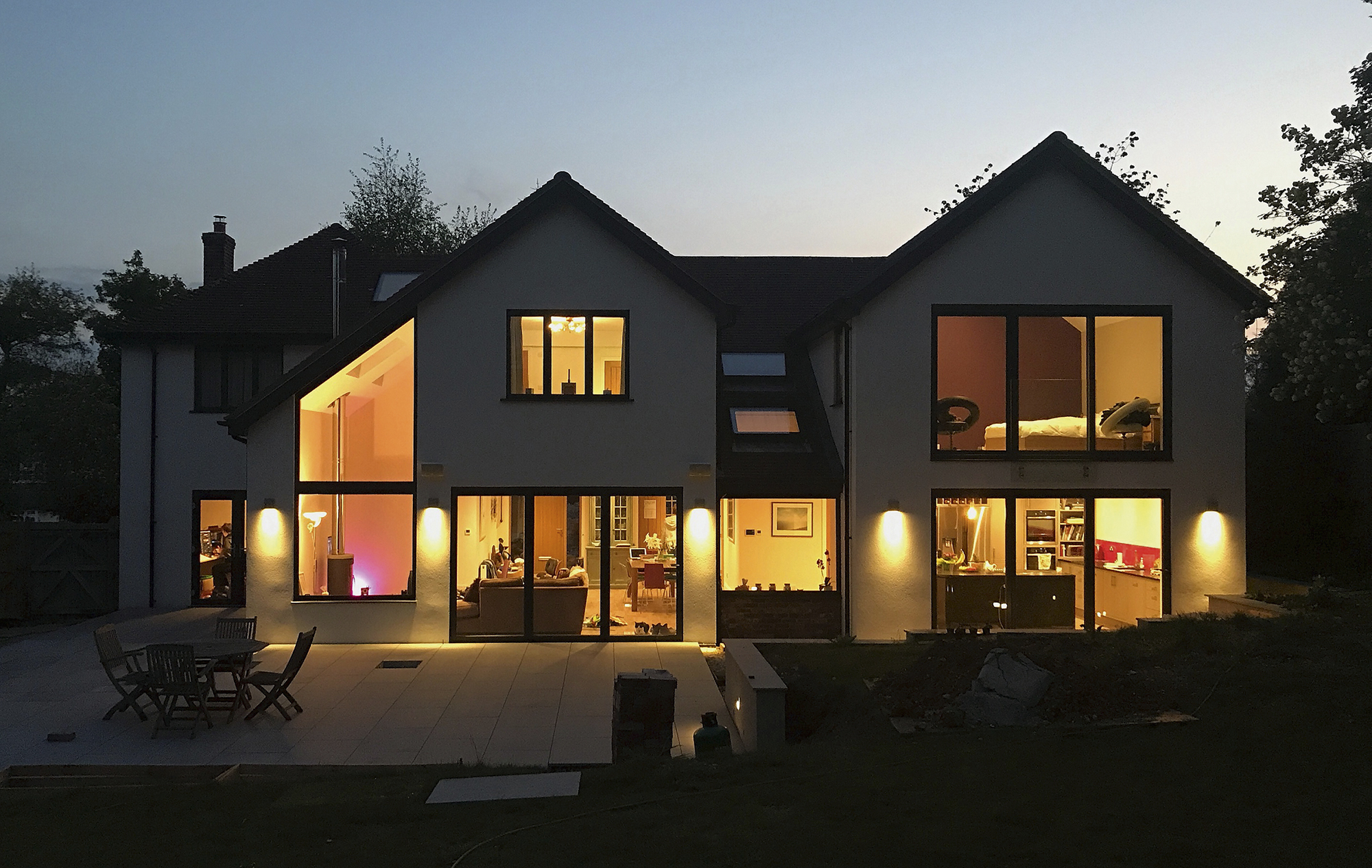 Connected Houses
