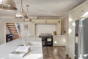 Renovation and extension of a 20s home