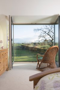 Floor-to-ceiling glazing