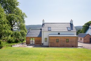 Traditional Scottish farmhouse built with SIPs