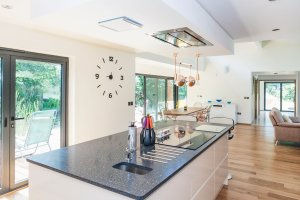 Energy-efficient contemporary home