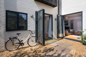 House with bifold doors by Kloeber