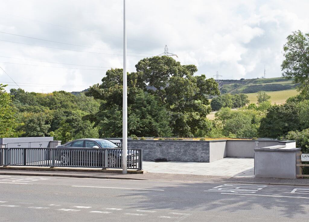 Self build in Edinburgh hidden from the road