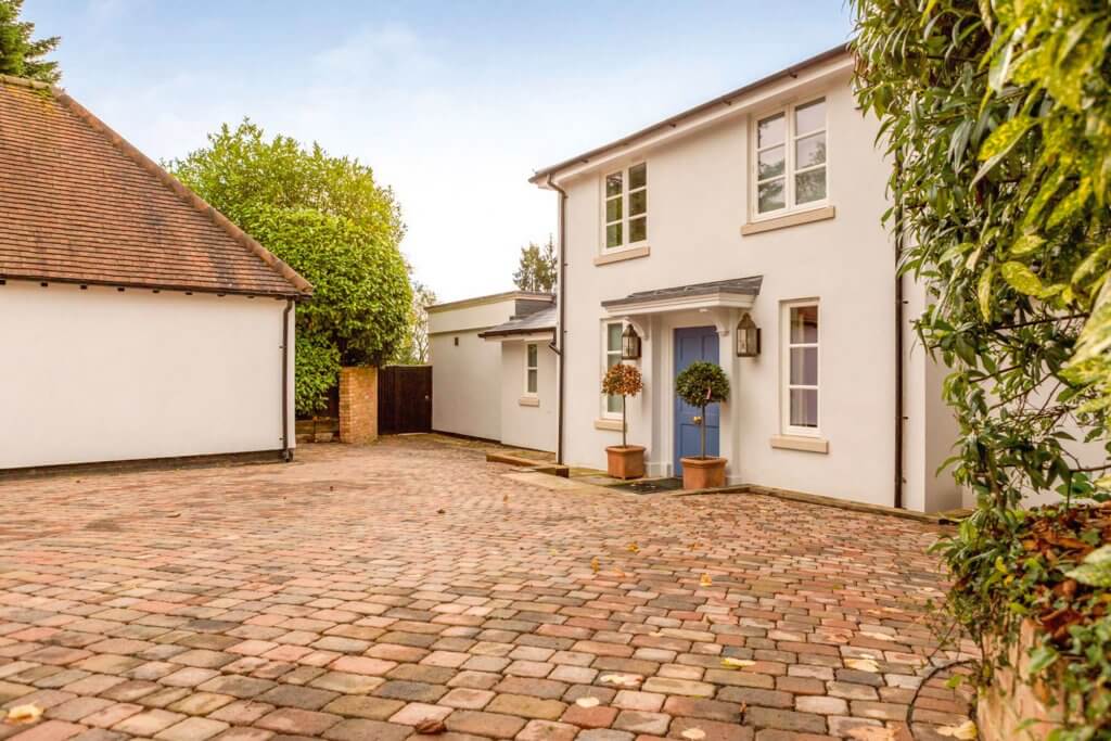 Block paving driveway in the UK