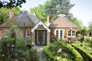 Brick clad bungalow in Hertfordshire
