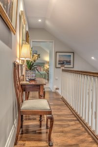 Traditional style hallway first floor landing