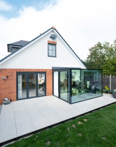 Glass box extension by IQ Glass