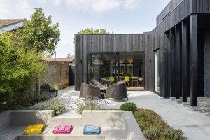 Contemporary Courtyard