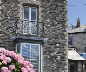 Orate balustrade on Victorian exterior