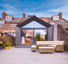 Modern extension on mid-terrace Edwardian house