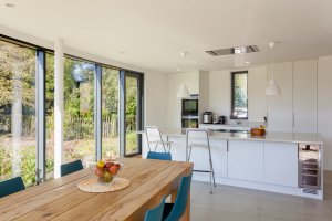 Modern open-plan kitchen