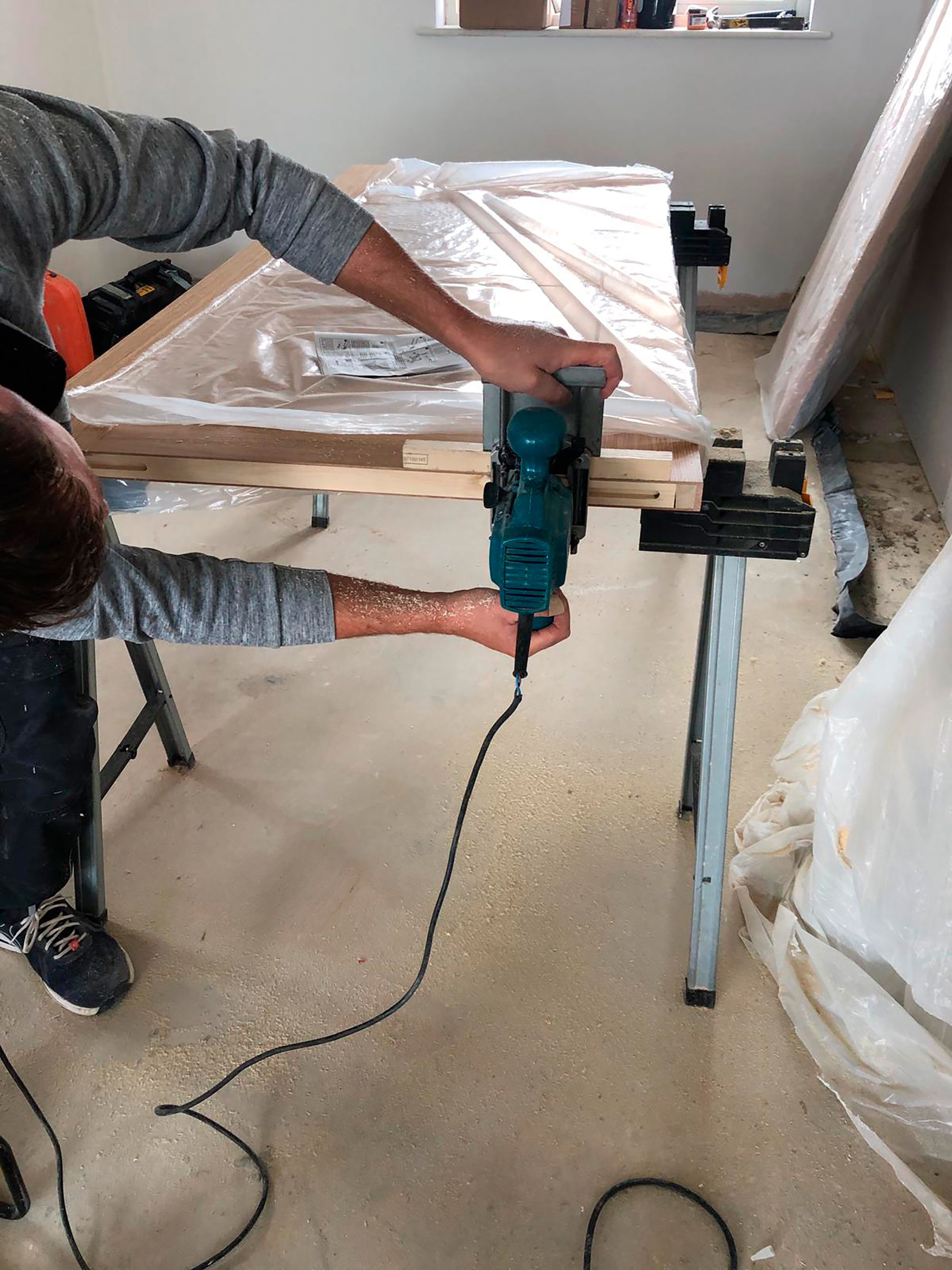 Choosing and Fitting the Internal Doors Build It