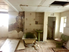 Heritage bathroom with old bath tub