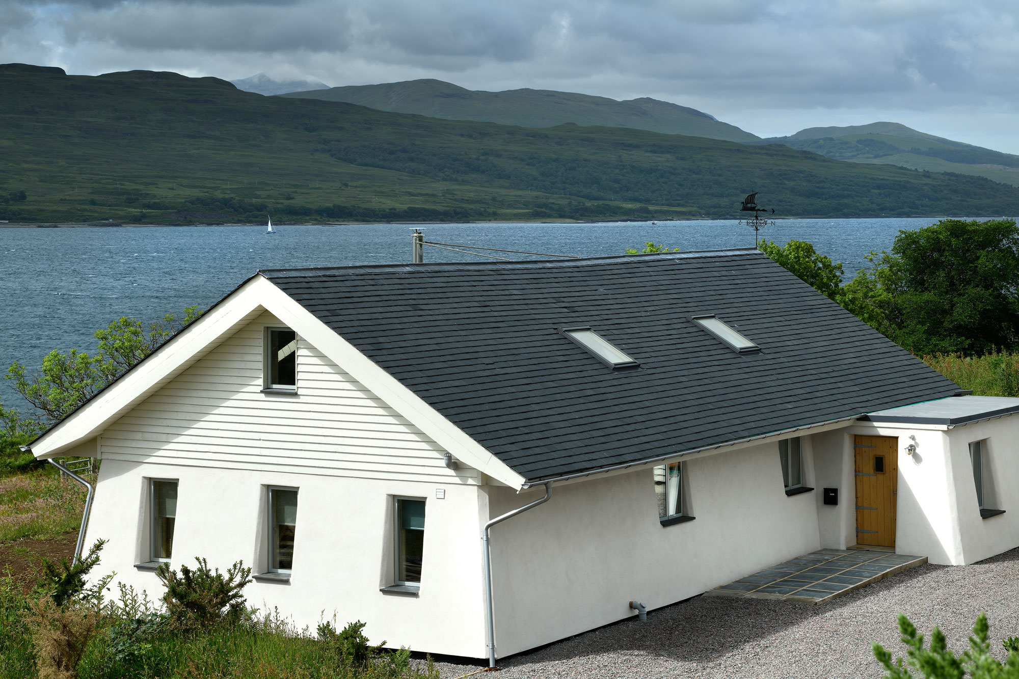 Modern bungalow with lake views