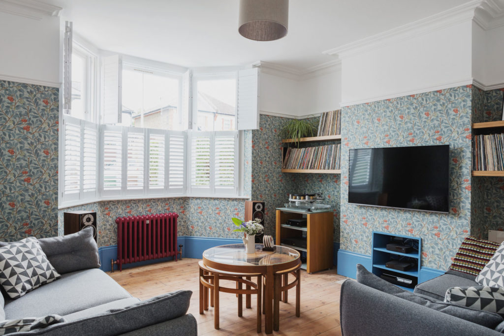 Traditional style sitting room