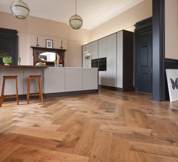 Large mid centruy modern kitchen