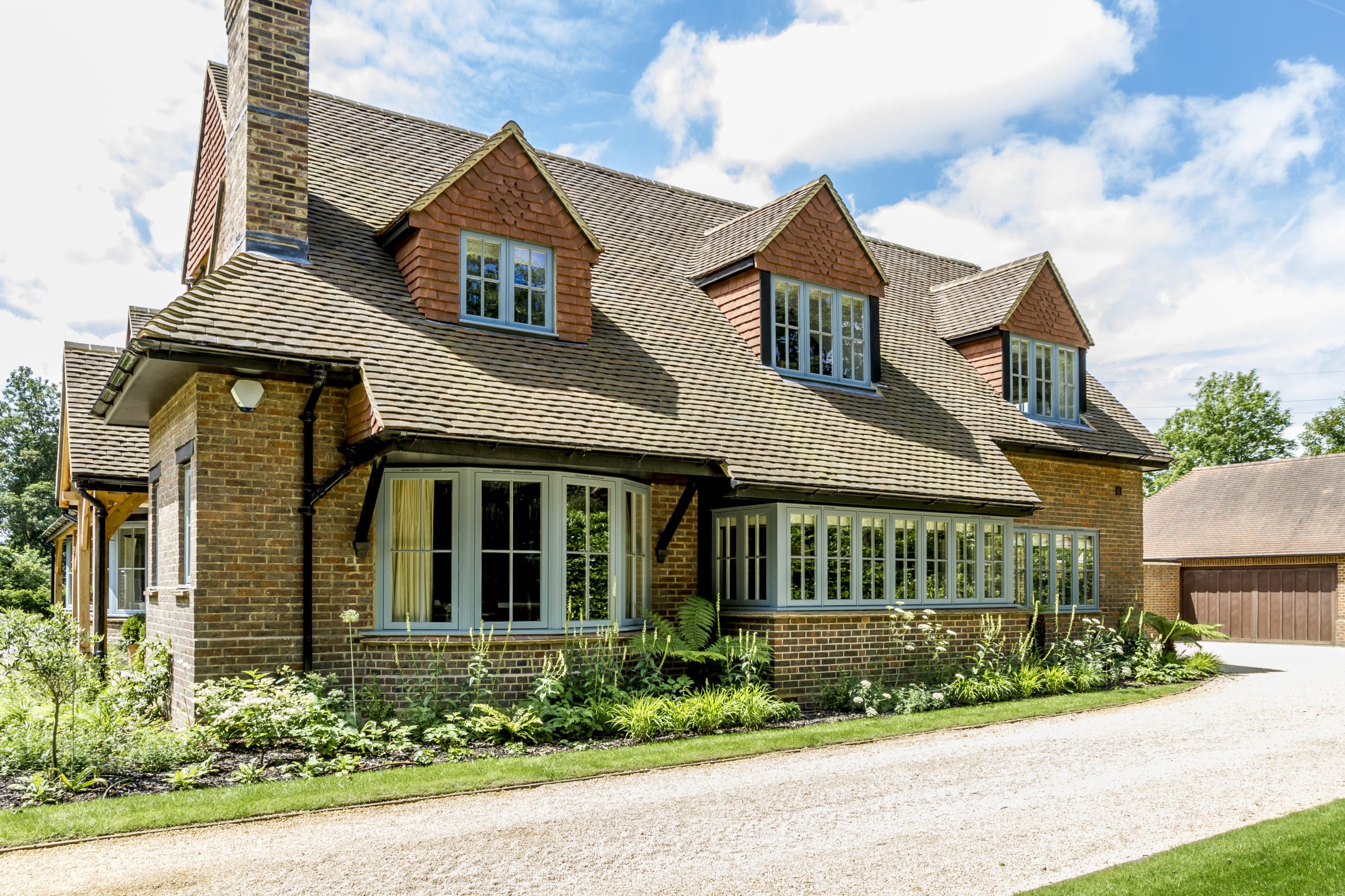 Arts & Crafts House in Surrey - Build It
