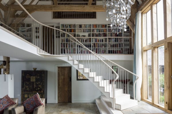 Curved staircase
