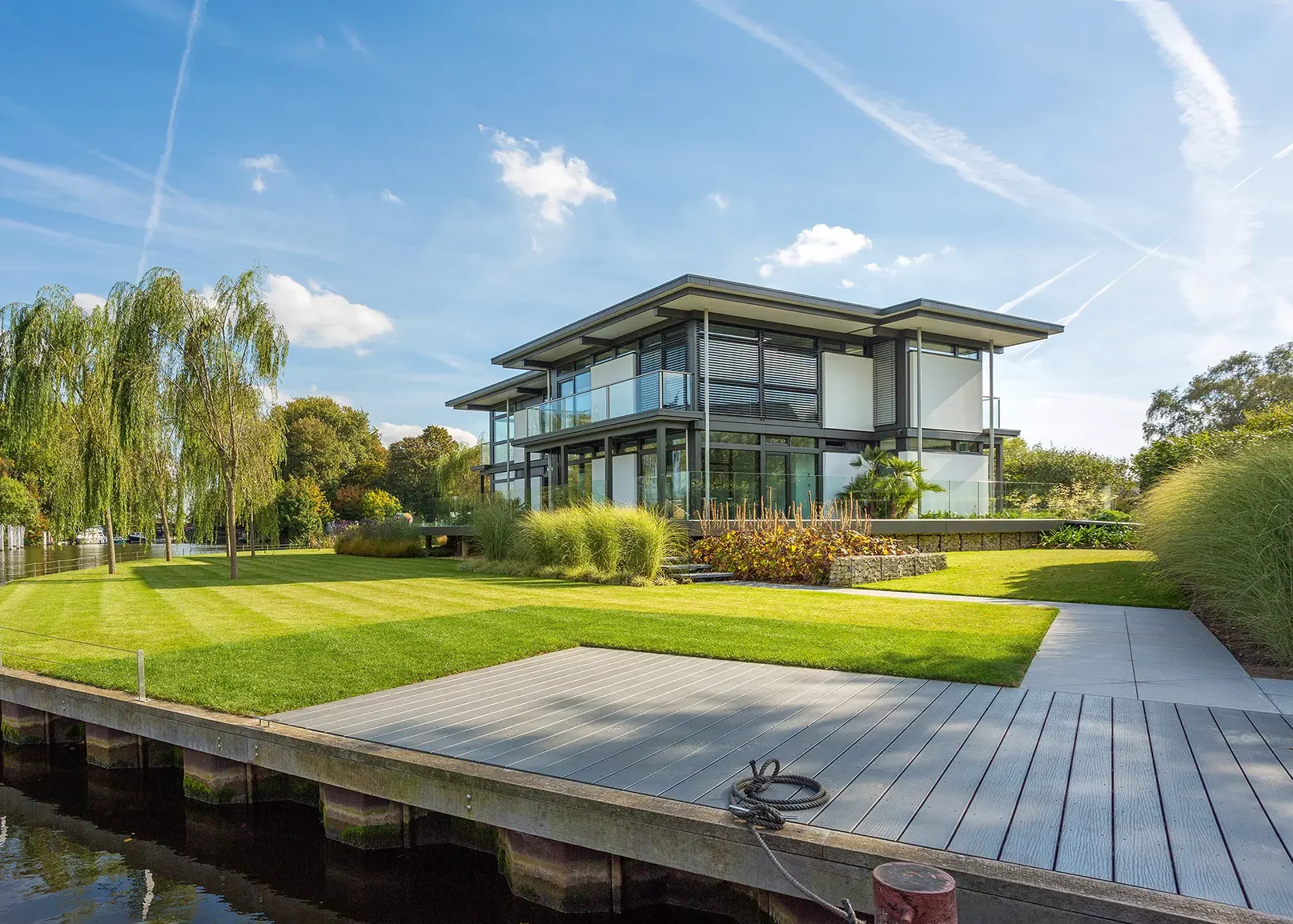 Huf Haus self build on River Thames