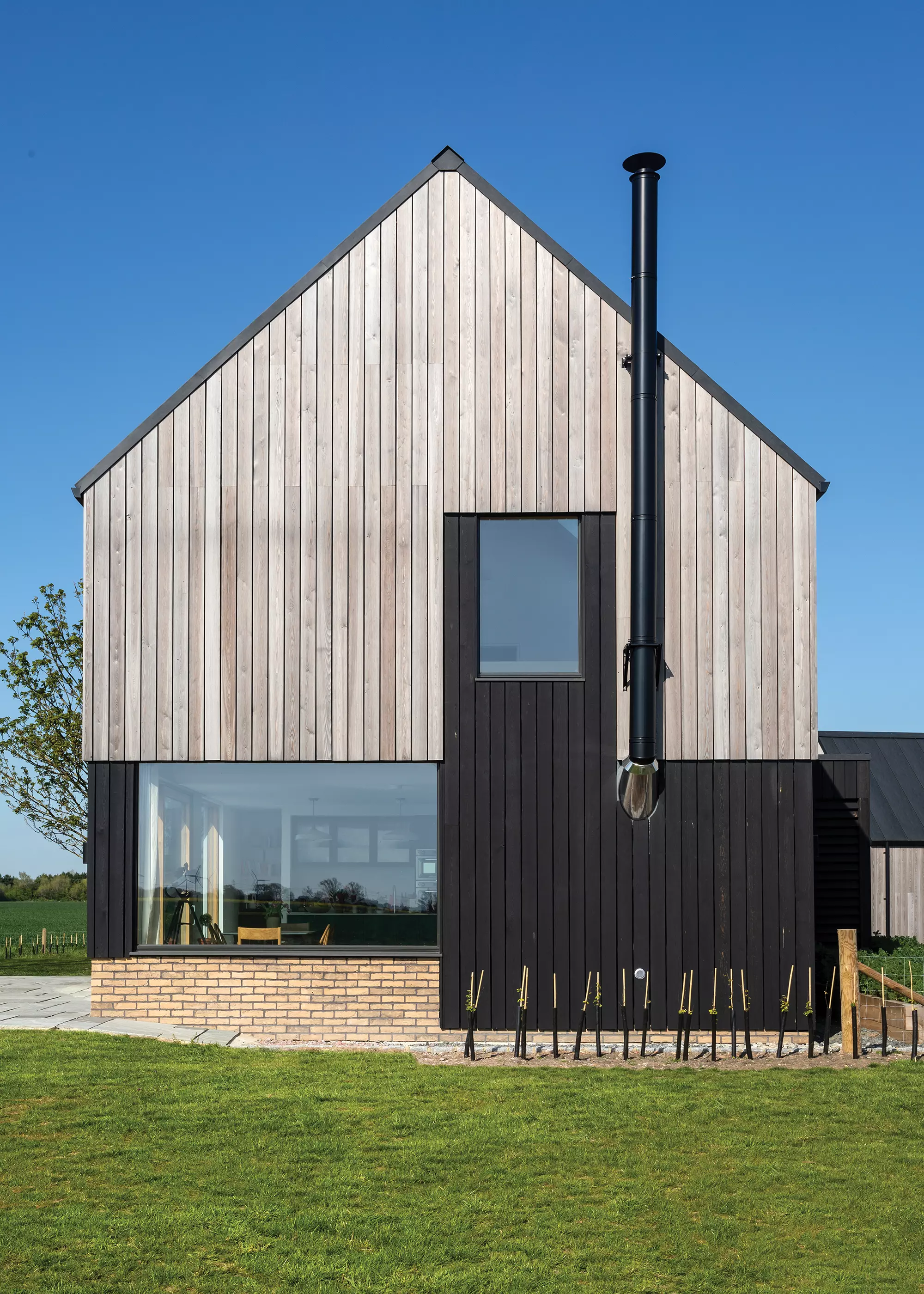 Contemporary Eco House Built on Family Farm