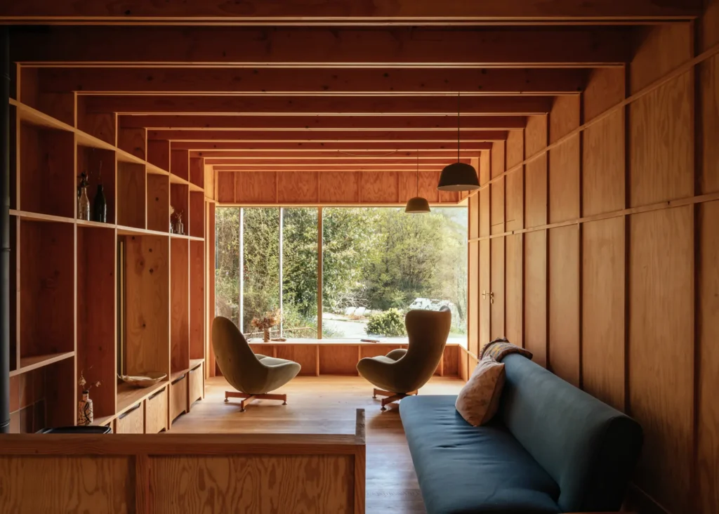 Contrasting Timber-Clad Extension