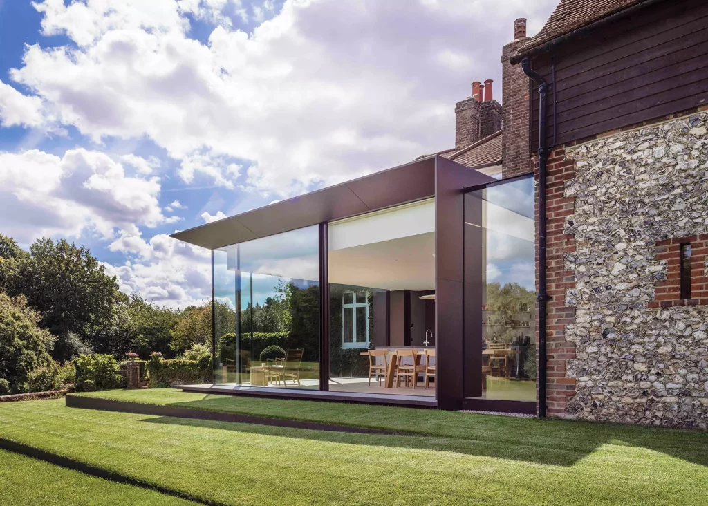 Contemporary extension to listed period property 