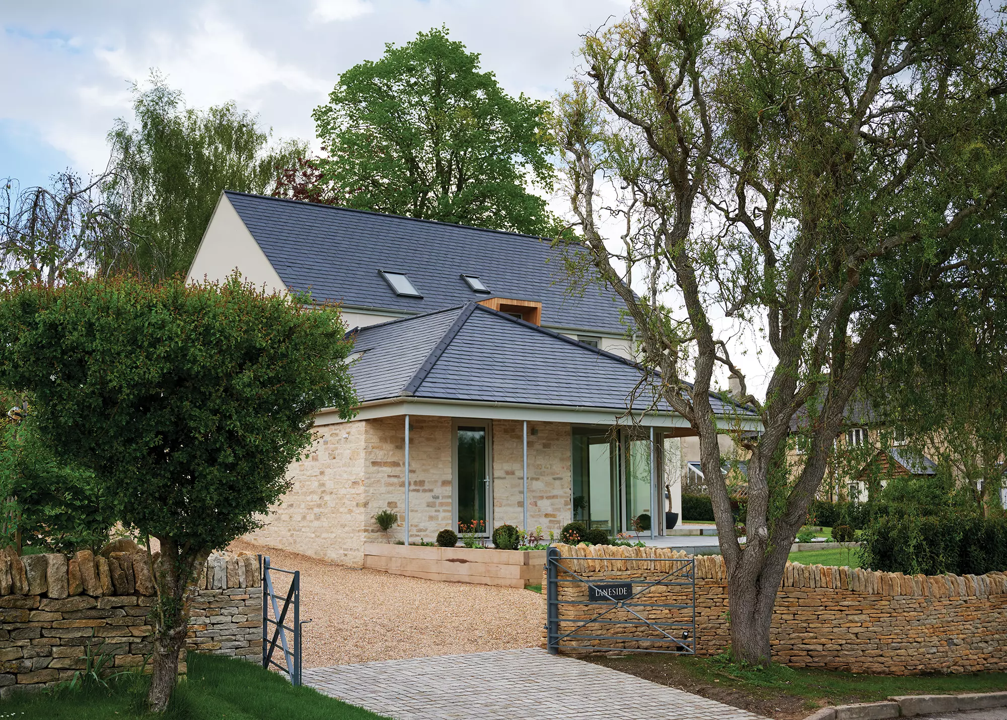 Self Build or Renovate: Which is the Best Route to Your Perfect Home?