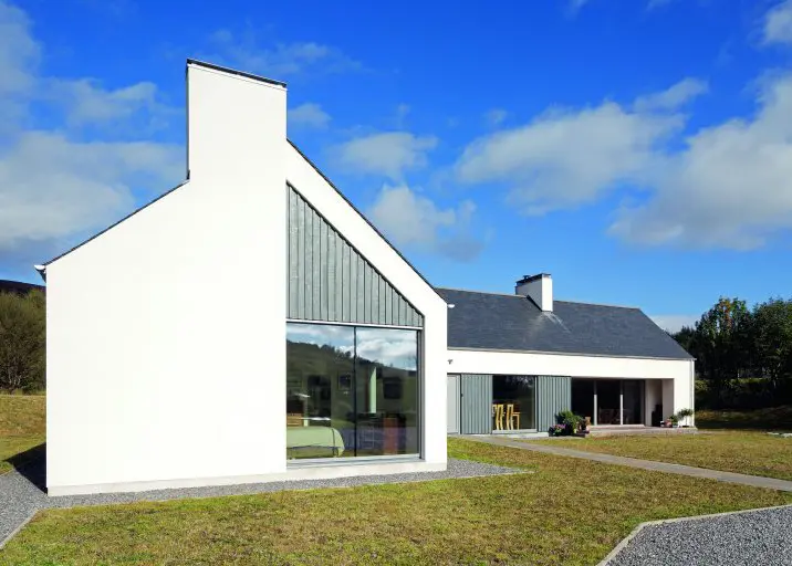 Ultra-Efficient & Contemporary Eco House