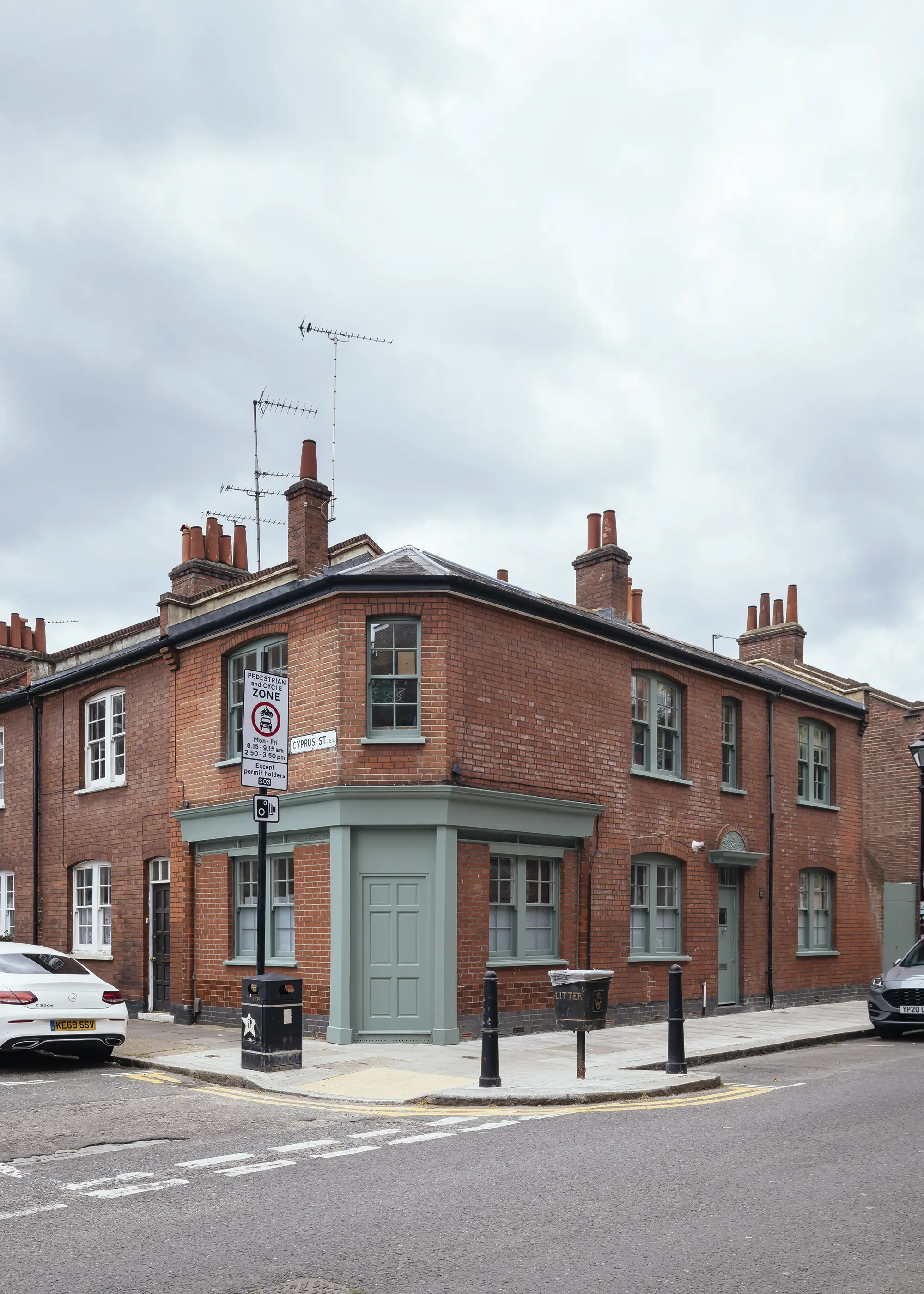 Victorian Corner Shop Transformed into a Family Home