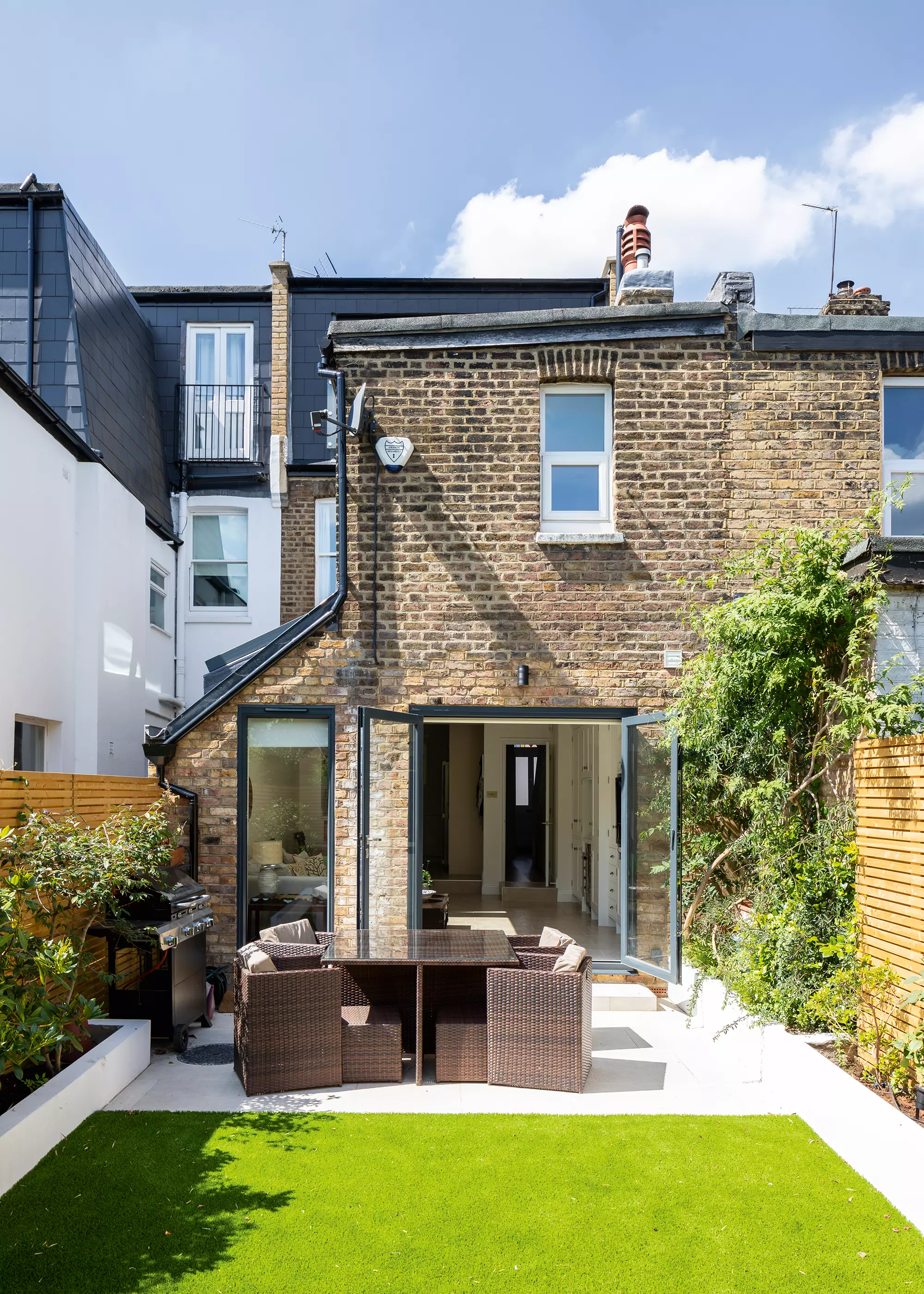 compact side return extension design