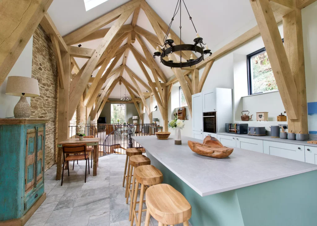 Wow-Factor Exposed Oak Trusses