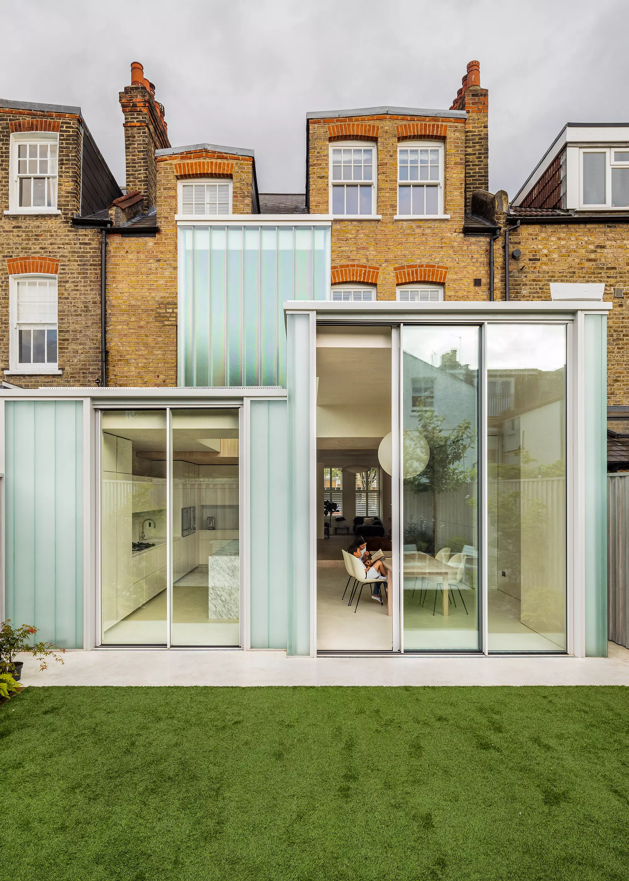 modern extension to victorian townhouse