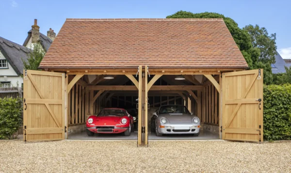 10 Top Tips For Building a Garage – Your Guide to Costs, Planning & Design