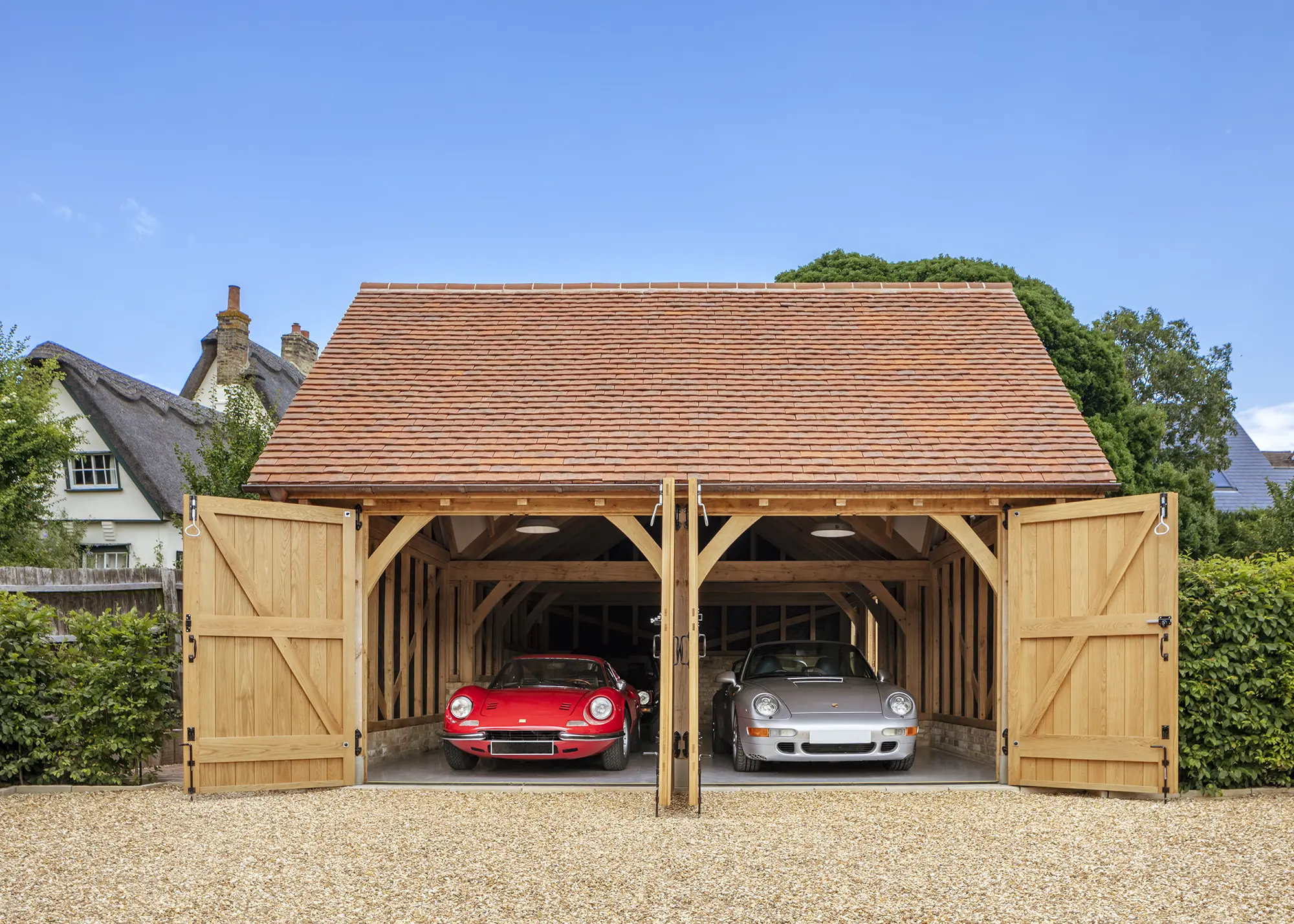 10 Top Tips For Building a Garage – Your Guide to Costs, Planning & Design