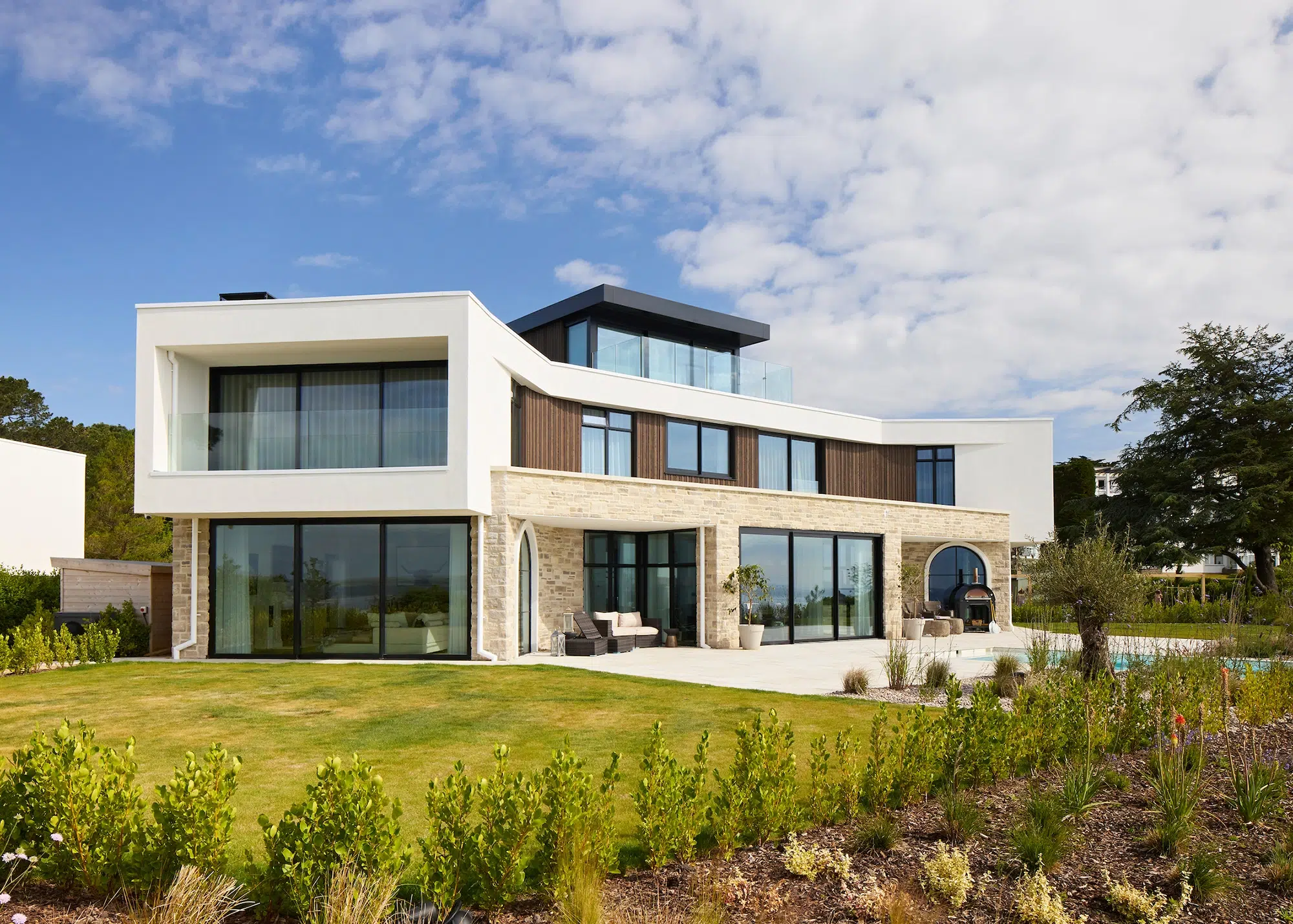 Building a House with SIPs – What Are Structural Insulated Panels & Are They Right for You?