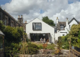 18th-Century Cottage Upgraded with a Double-Height Extension