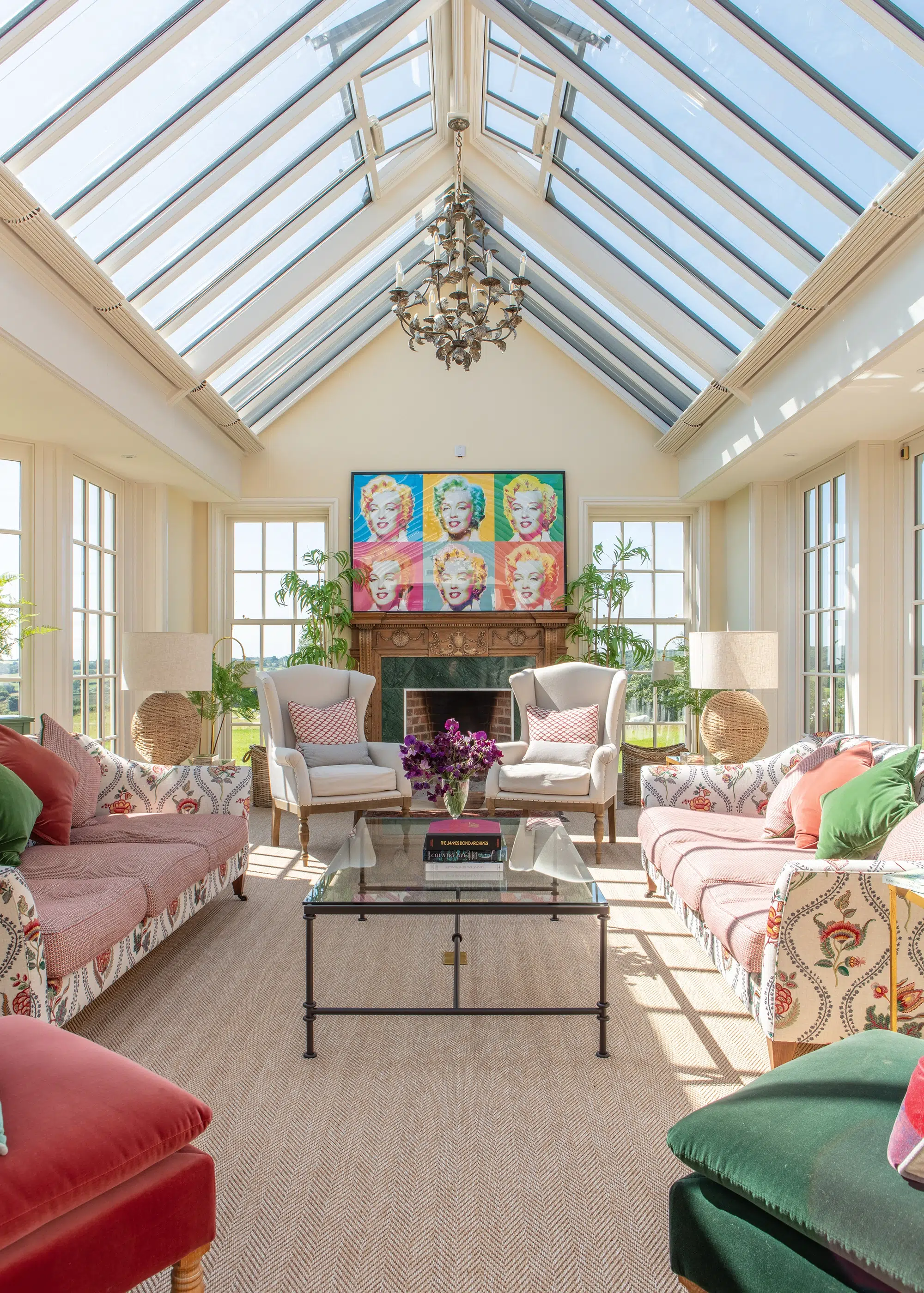 Extension or Conservatory – What's the Difference & Which is Right for You?